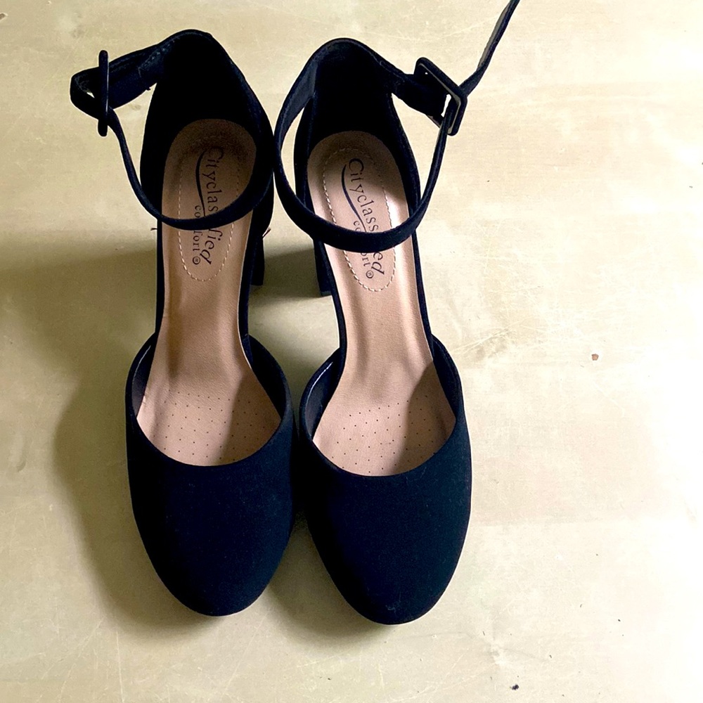 8.5  suede like black chunk heel ankle strap